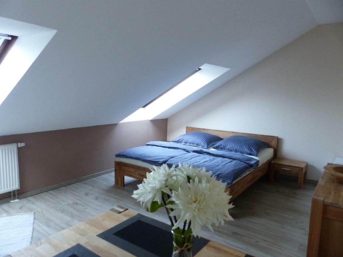 Ferienwohnung Ortrand - Pension Exteriör bild