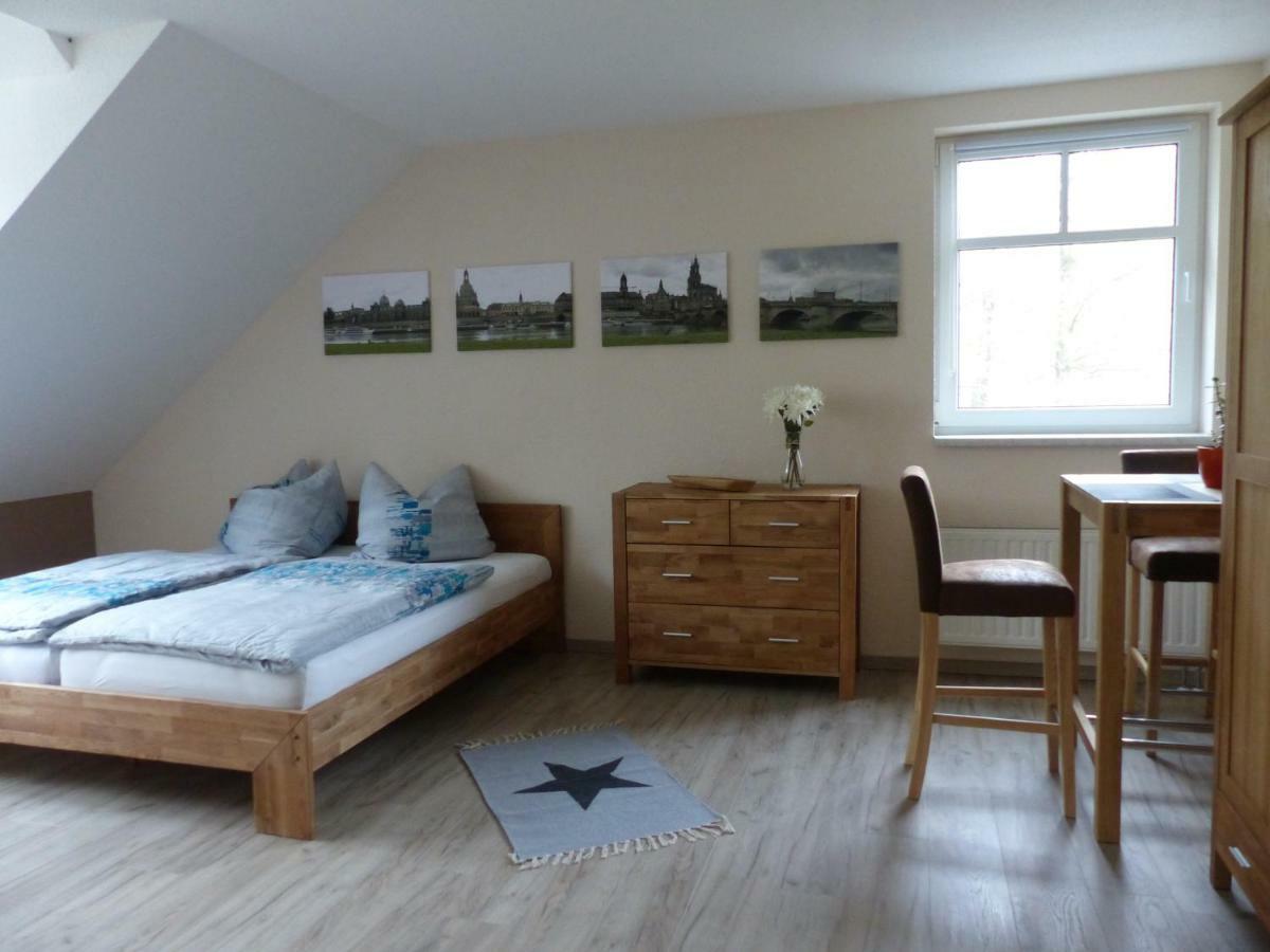 Ferienwohnung Ortrand - Pension Exteriör bild
